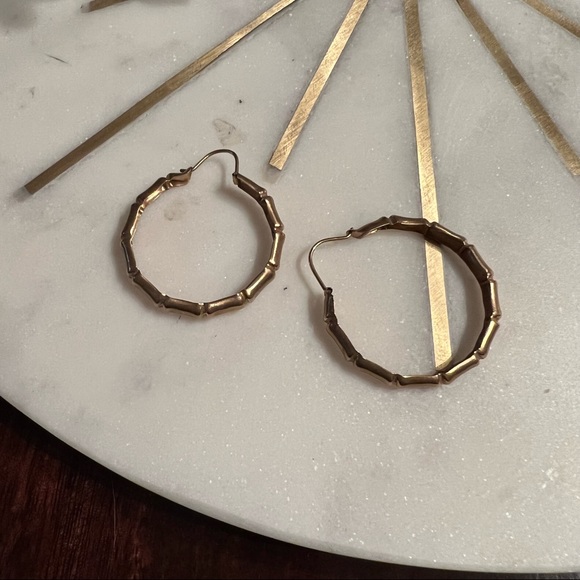 Vintage gold earring bundle - Picture 6 of 8